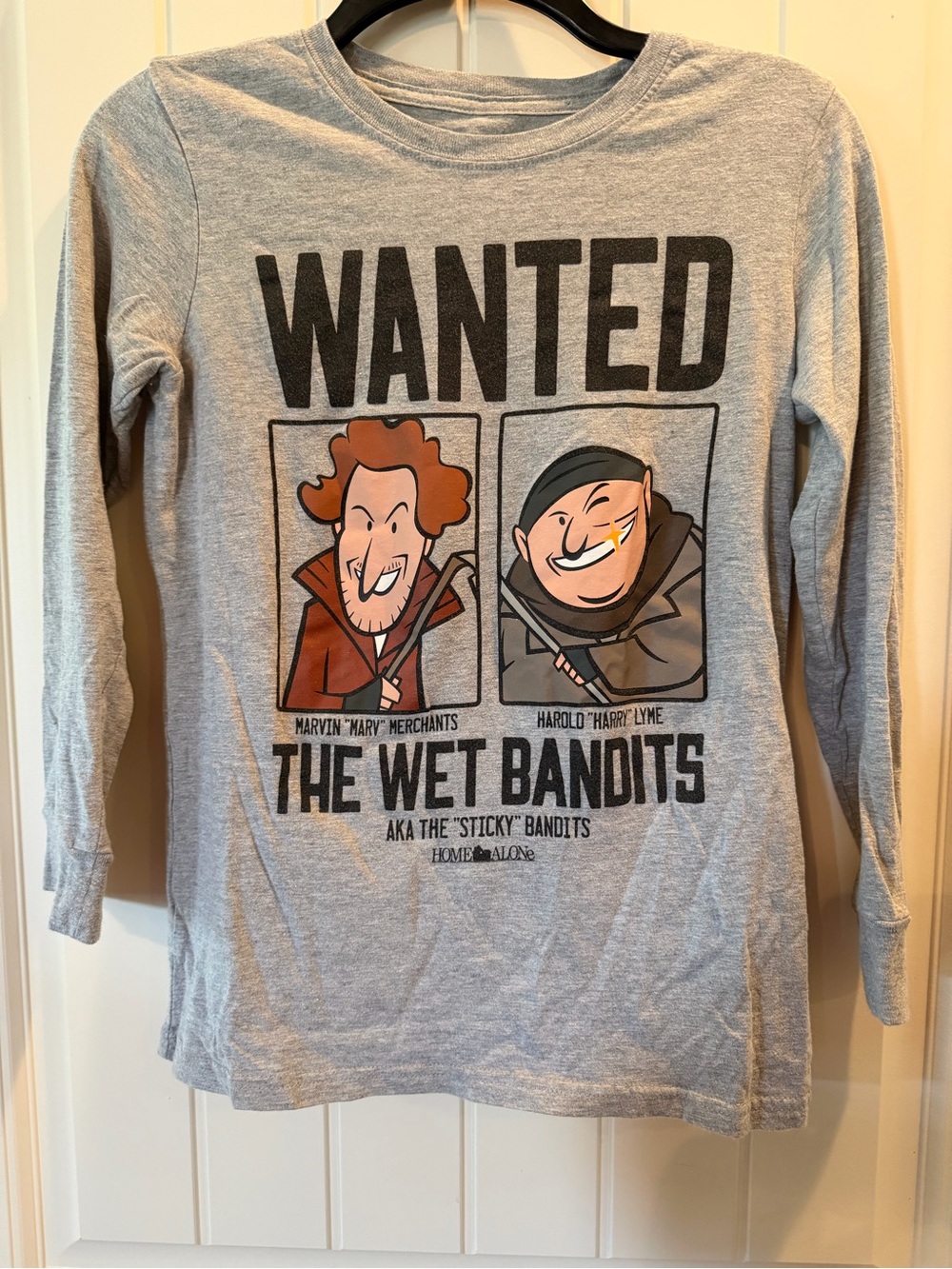 Home Alone Kids Long-Sleeve 'Wanted The Wet Bandits' Graphic Tee - Gray